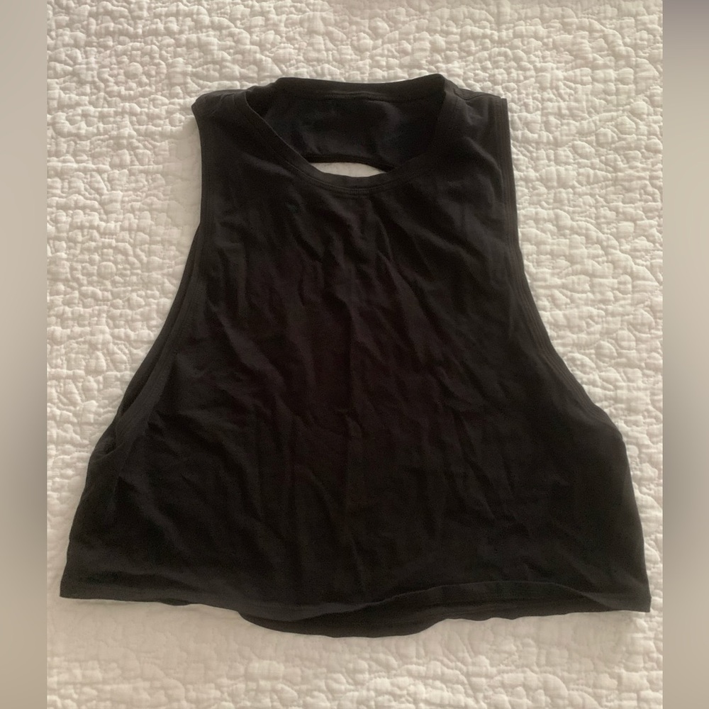 Lululemon crop top
